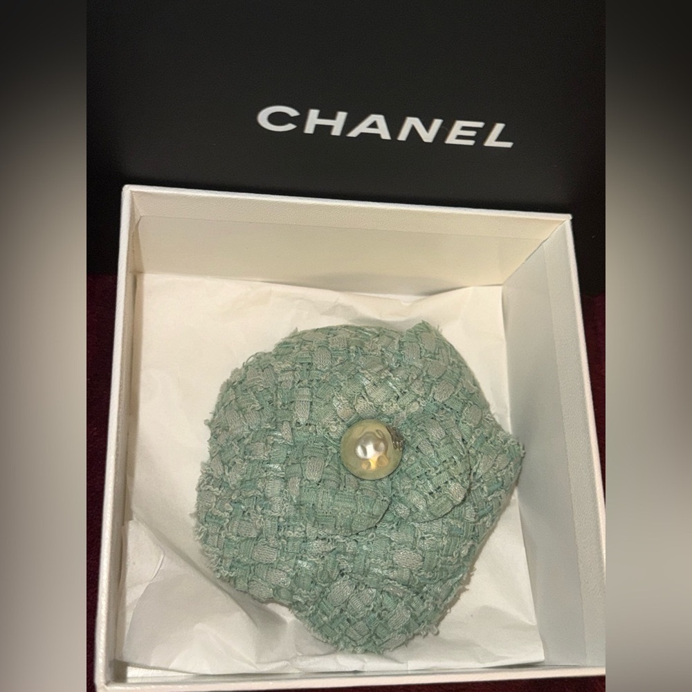CHANEL Green Tweed Camellia Brooch with Pearl Center